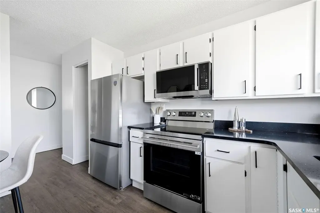 127 Mackenzie Way Regina SK S4N 5M9