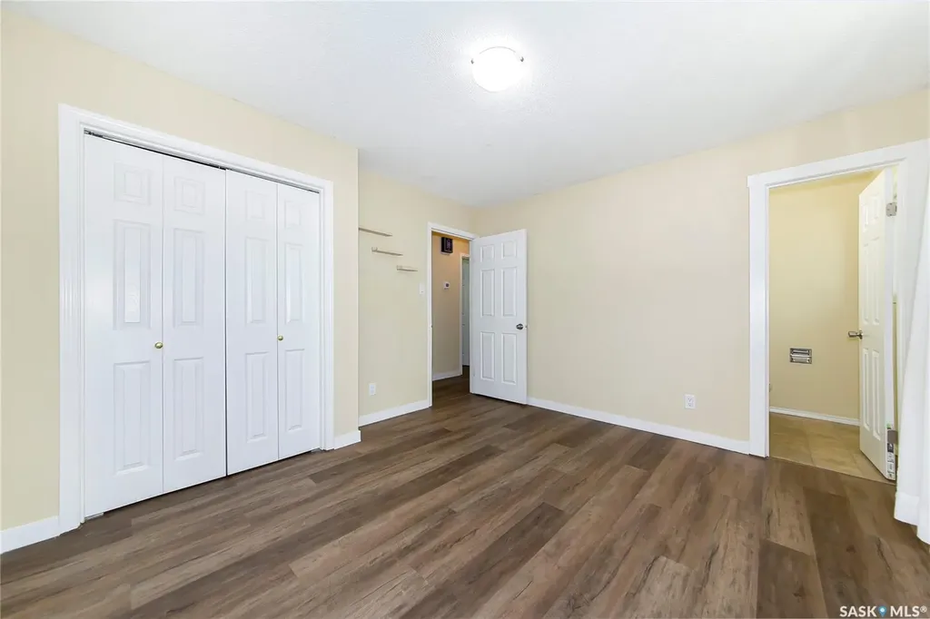 1609 B Avenue N Saskatoon SK S7L 1H2