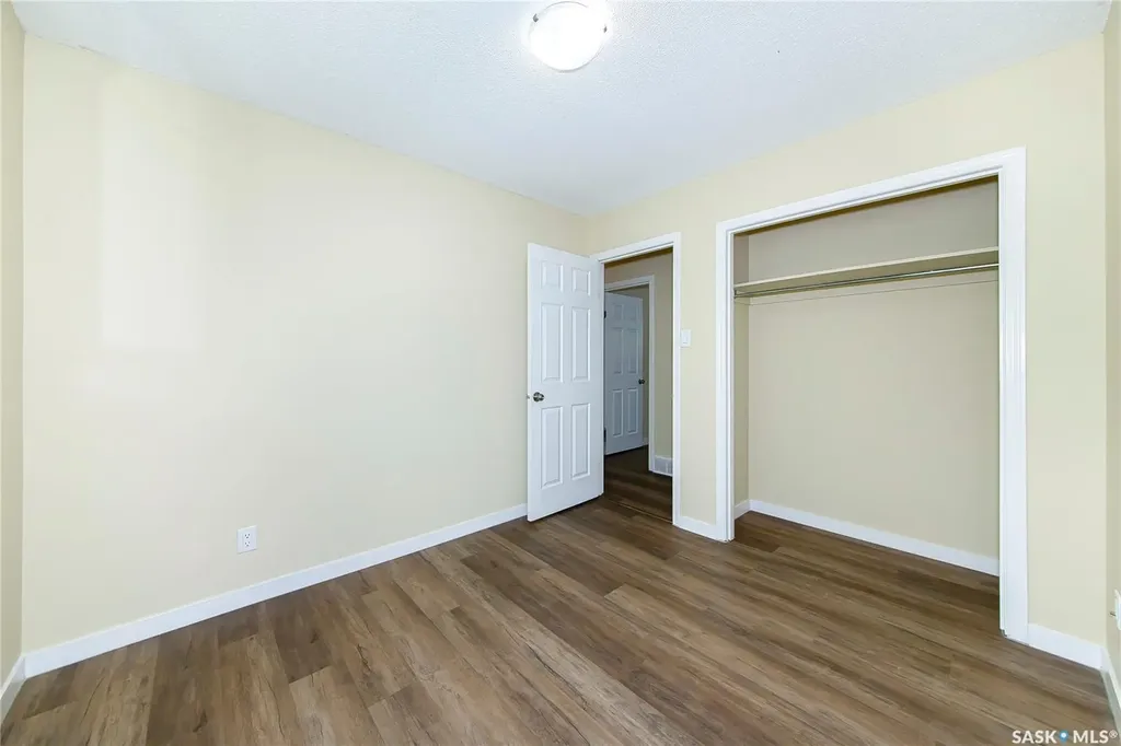1609 B Avenue N Saskatoon SK S7L 1H2
