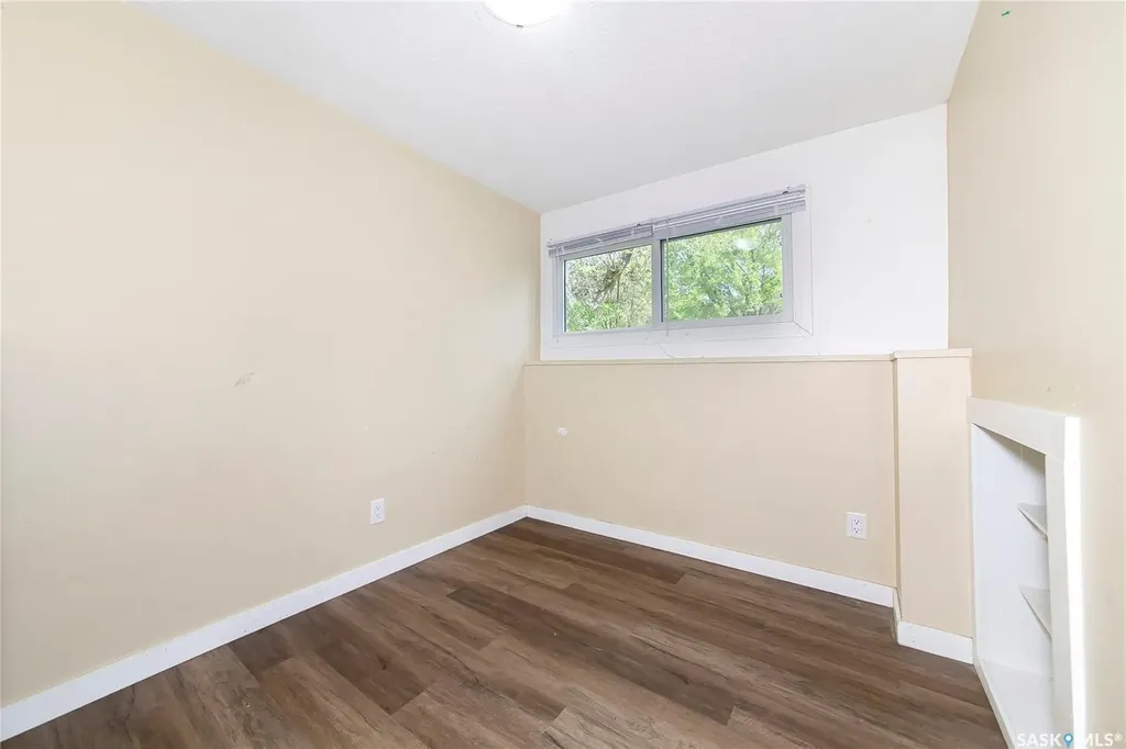 1609 B Avenue N Saskatoon SK S7L 1H2