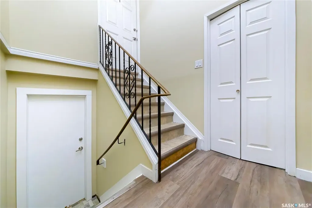 1609 B Avenue N Saskatoon SK S7L 1H2