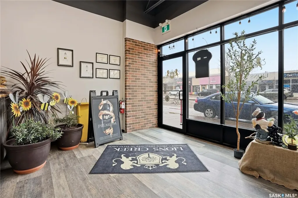 330 Main Street N Moose Jaw SK S6H 3J9