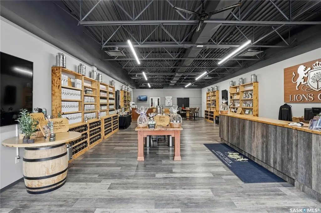 330 Main Street N Moose Jaw SK S6H 3J9