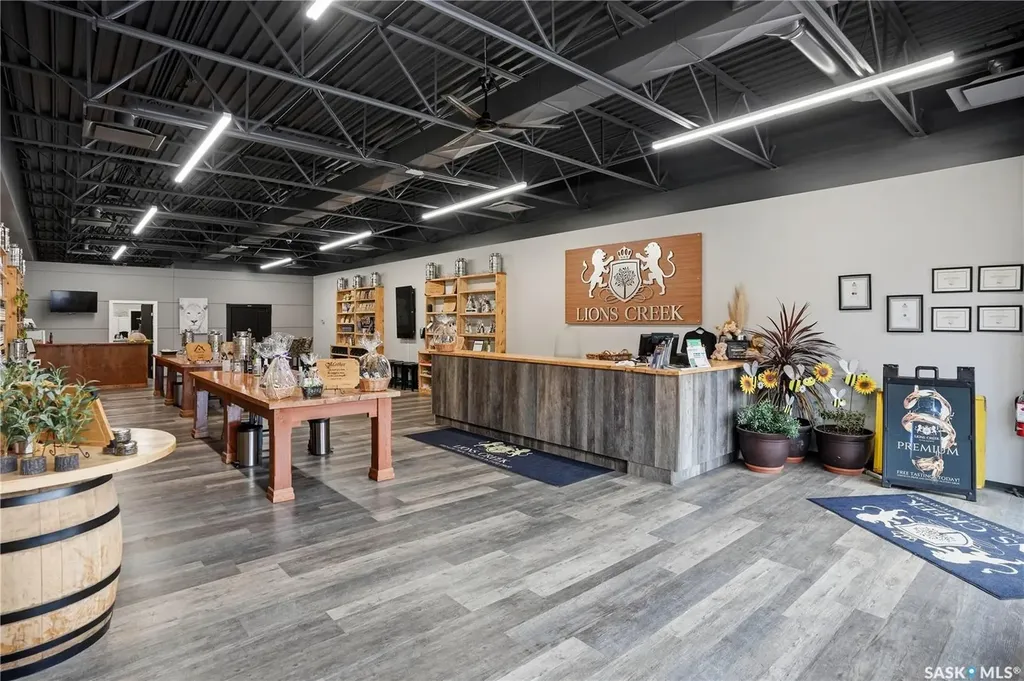 330 Main Street N Moose Jaw SK S6H 3J9