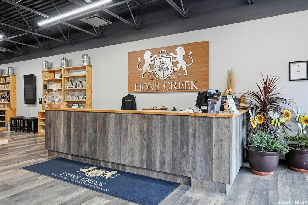 330 Main Street N Moose Jaw SK S6H 3J9
