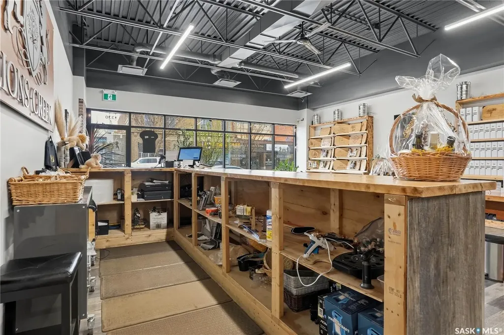 330 Main Street N Moose Jaw SK S6H 3J9