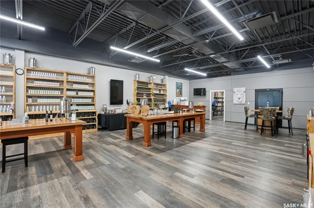 330 Main Street N Moose Jaw SK S6H 3J9