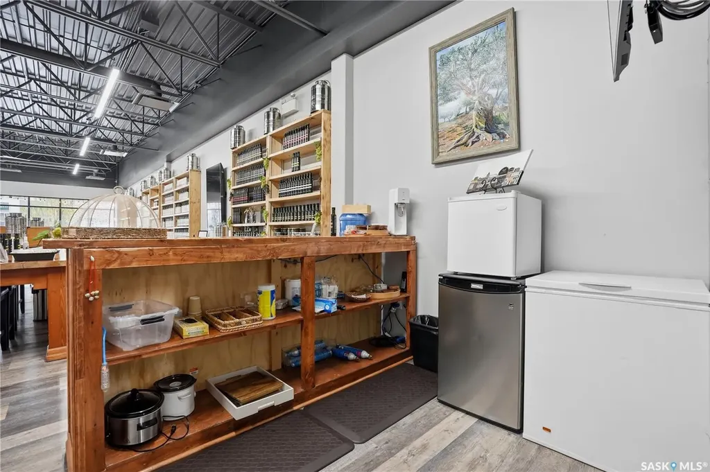 330 Main Street N Moose Jaw SK S6H 3J9