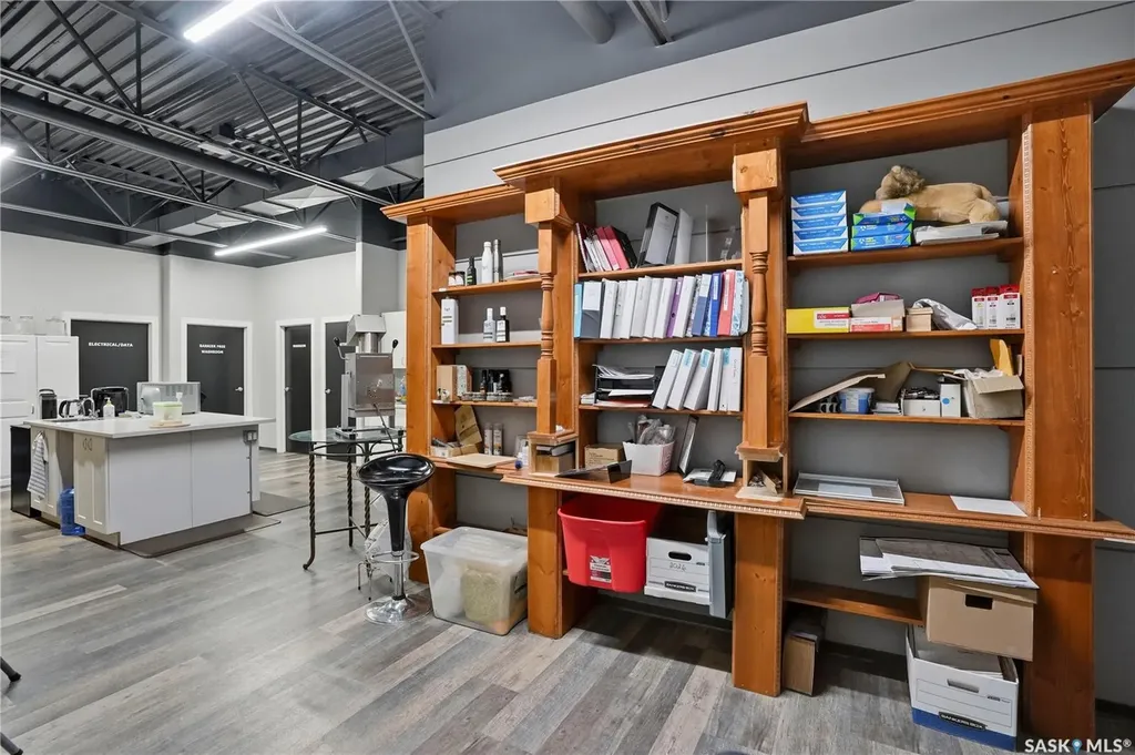330 Main Street N Moose Jaw SK S6H 3J9