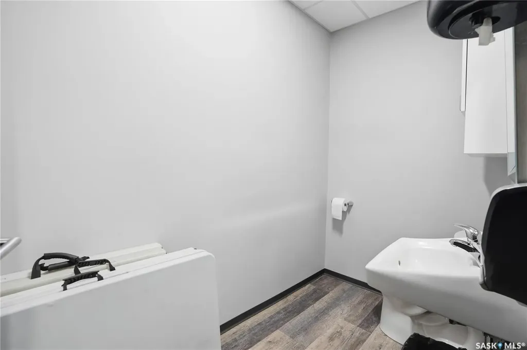 330 Main Street N Moose Jaw SK S6H 3J9
