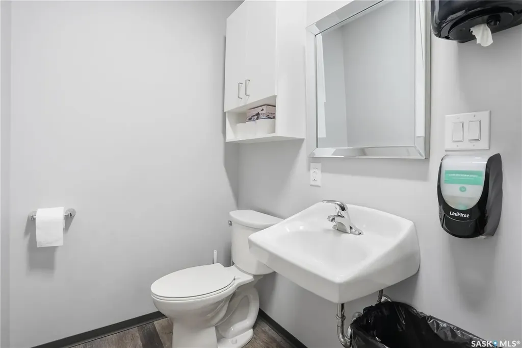 330 Main Street N Moose Jaw SK S6H 3J9