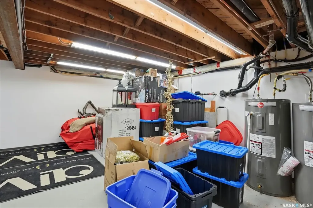 330 Main Street N Moose Jaw SK S6H 3J9