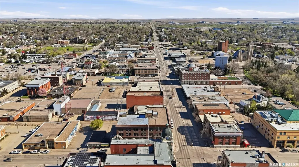 330 Main Street N Moose Jaw SK S6H 3J9