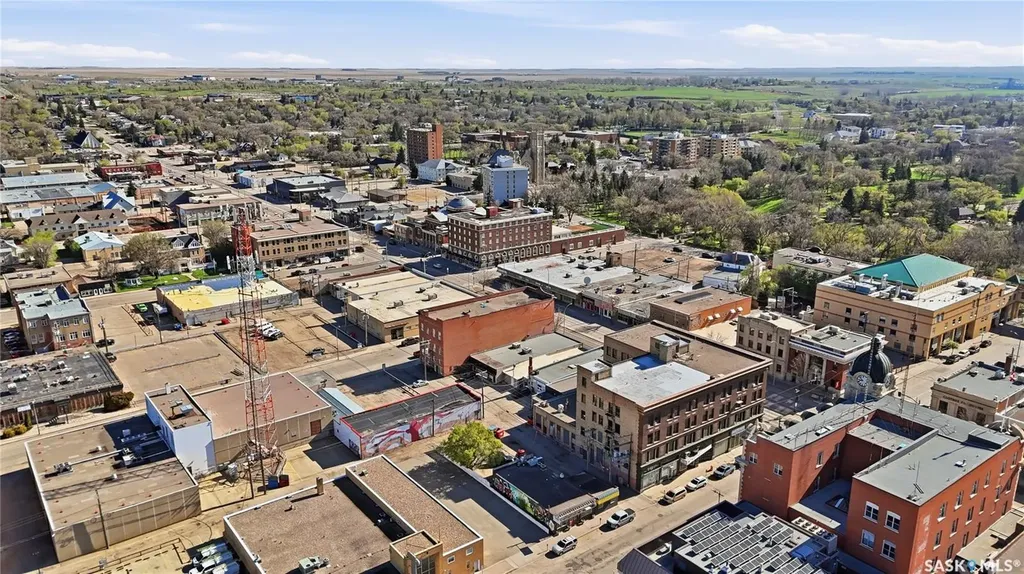 330 Main Street N Moose Jaw SK S6H 3J9