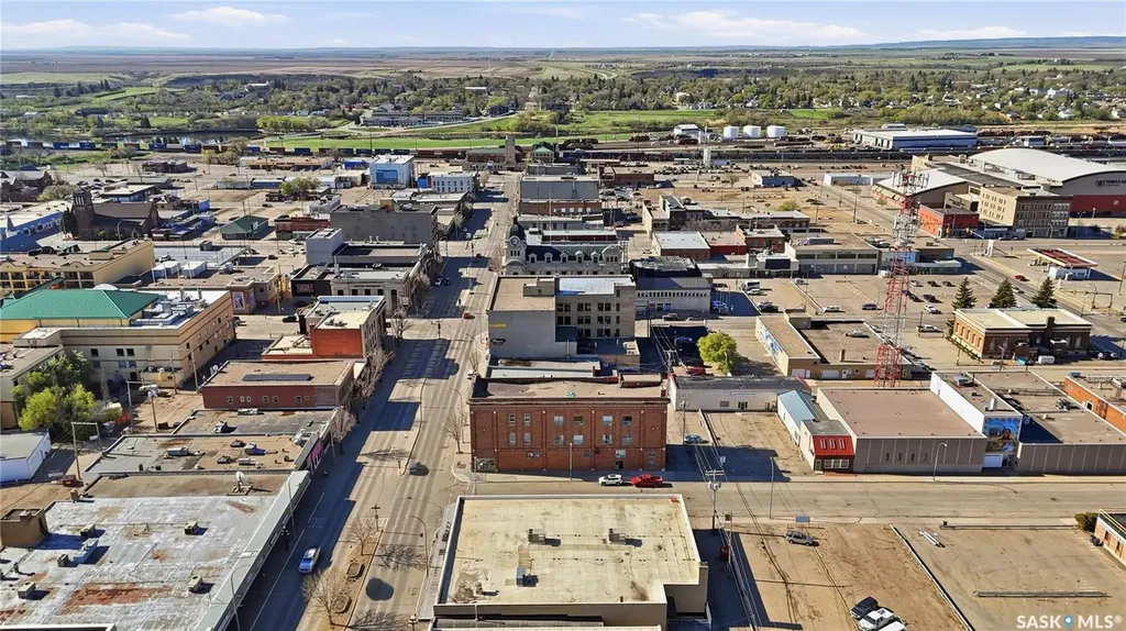 330 Main Street N Moose Jaw SK S6H 3J9