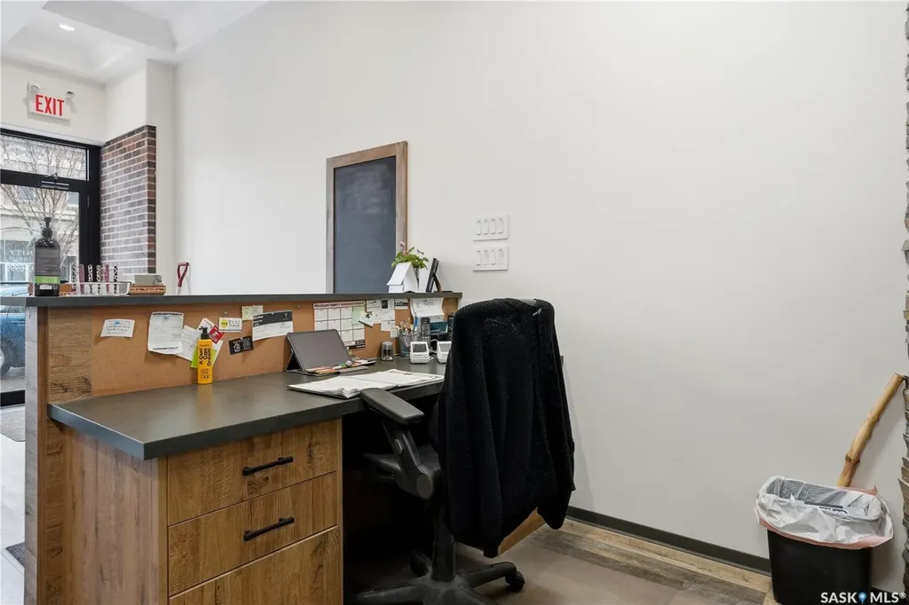 330 Main Street N Moose Jaw SK S6H 3J9
