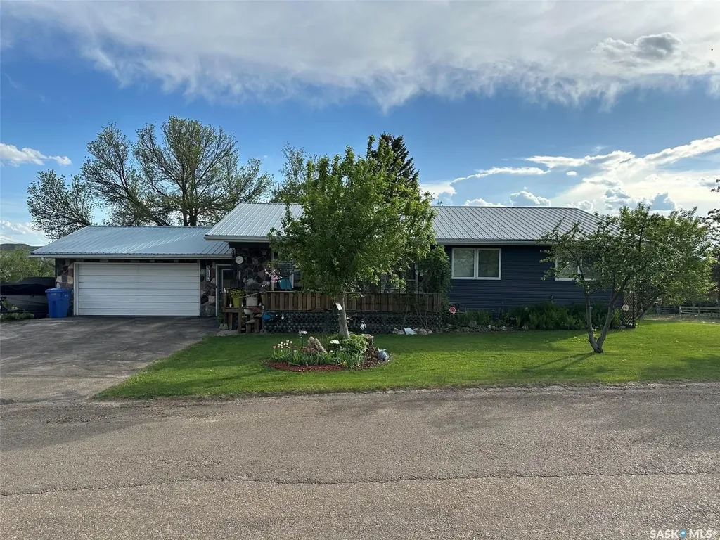 310 2nd Avenue S Rockglen SK S0H 0B0