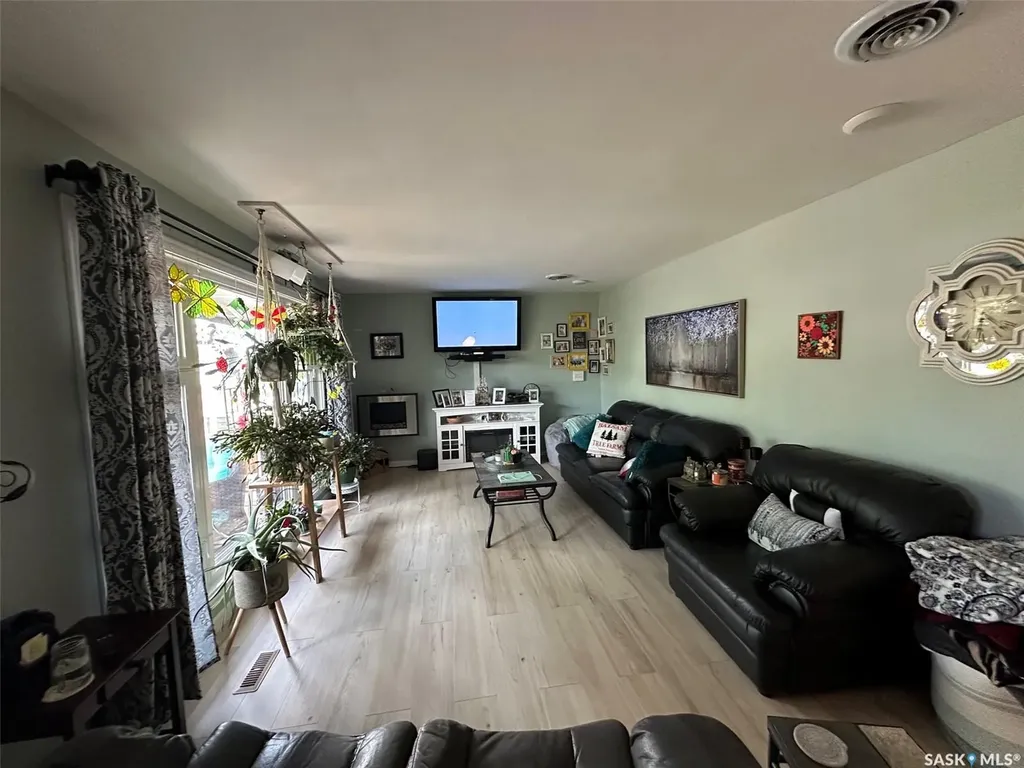 310 2nd Avenue S Rockglen SK S0H 0B0