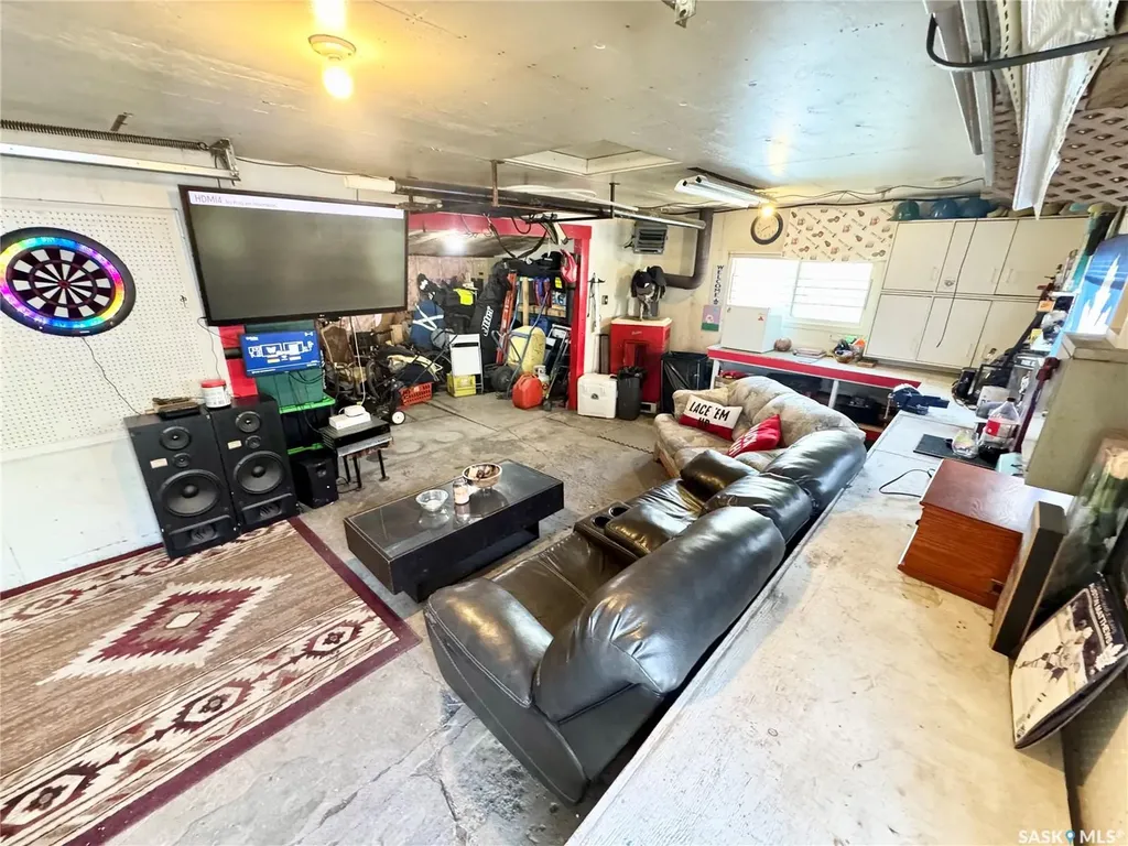 1410 4th Avenue N Regina SK S4R 0T1