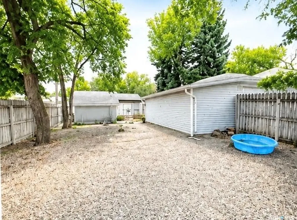 1410 4th Avenue N Regina SK S4R 0T1