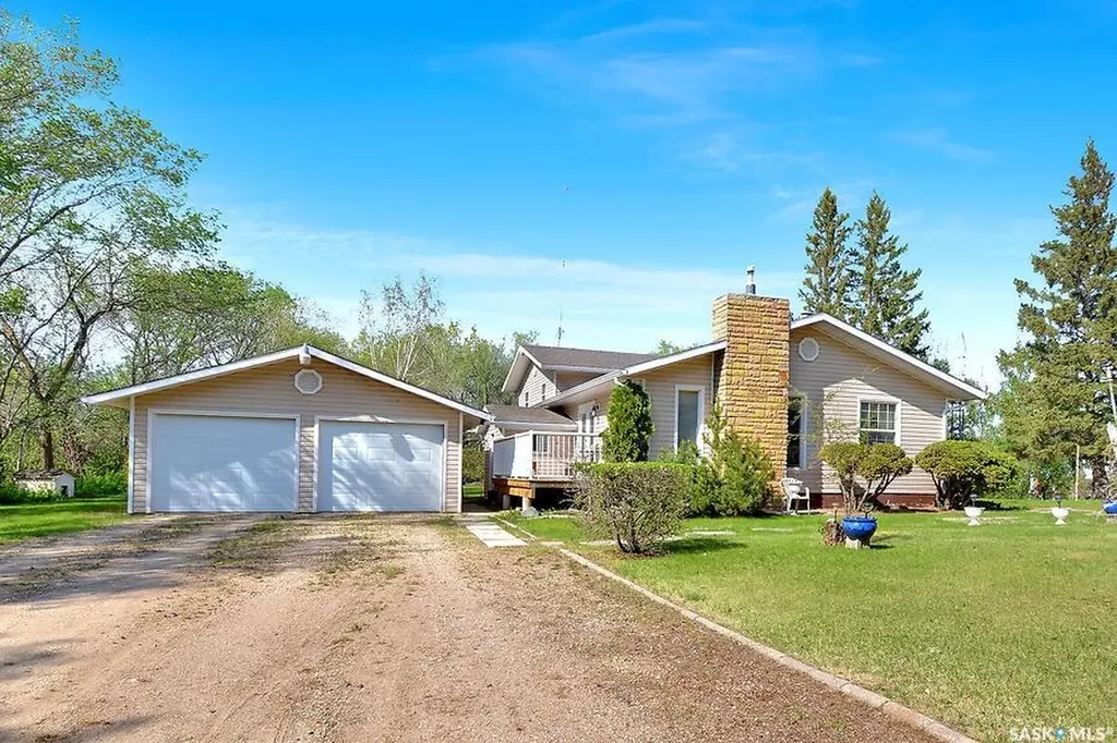 25133 Rural Address Hoodoo Rm No. 401 SK S0K 4P0
