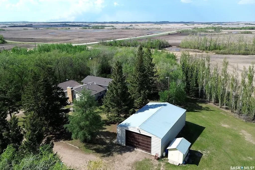 25133 Rural Address Hoodoo Rm No. 401 SK S0K 4P0