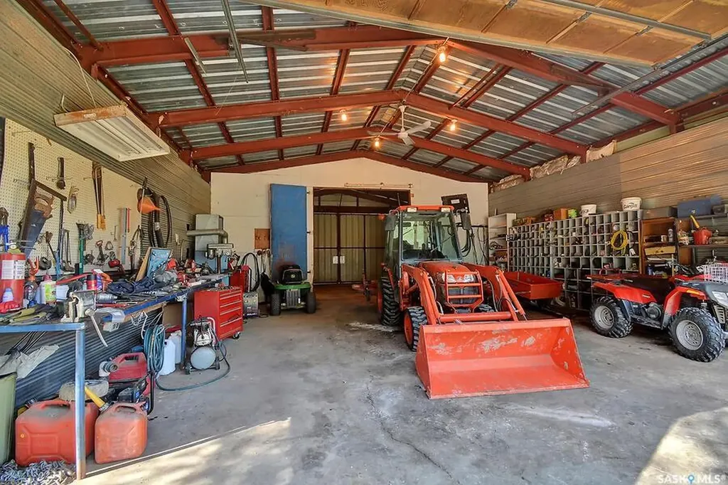 25133 Rural Address Hoodoo Rm No. 401 SK S0K 4P0
