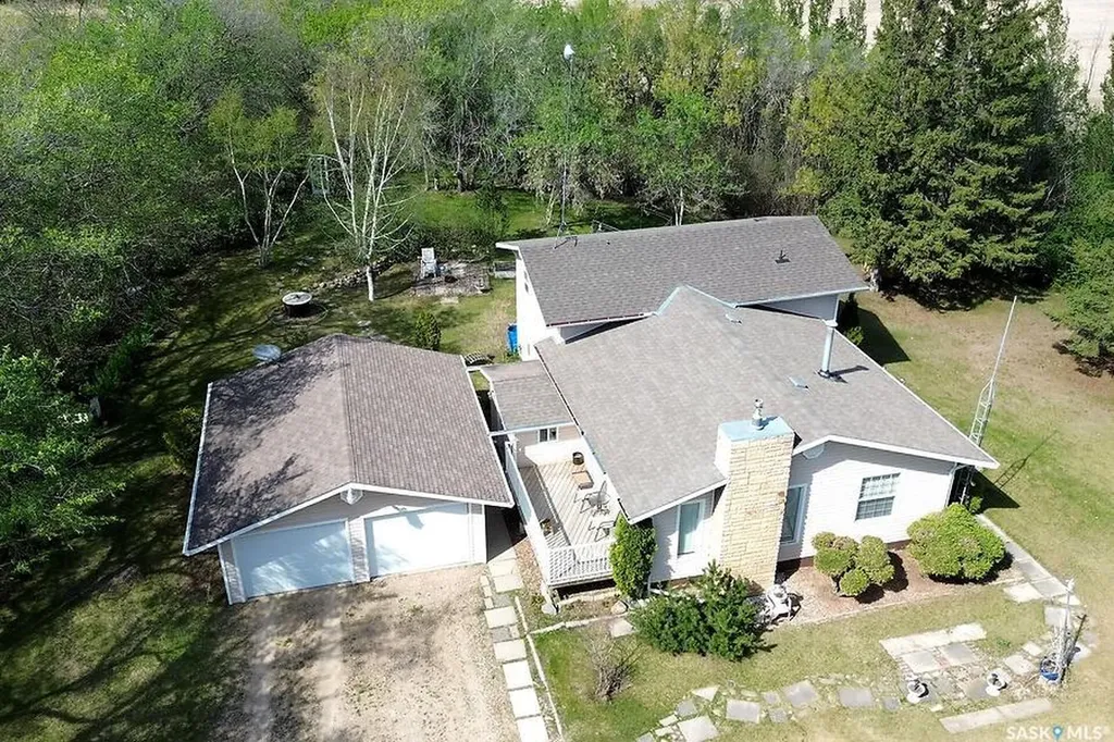 25133 Rural Address Hoodoo Rm No. 401 SK S0K 4P0