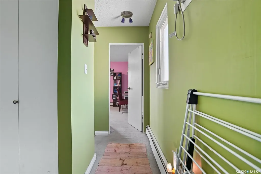 423 4th Avenue N Saskatoon SK S7K 2M4