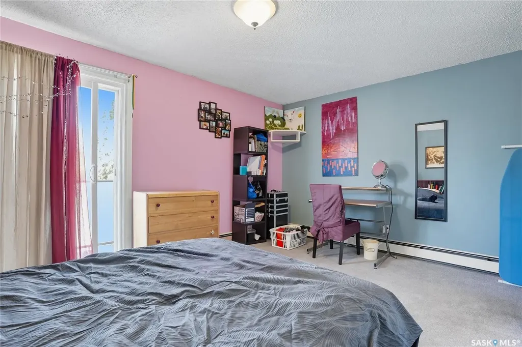 423 4th Avenue N Saskatoon SK S7K 2M4