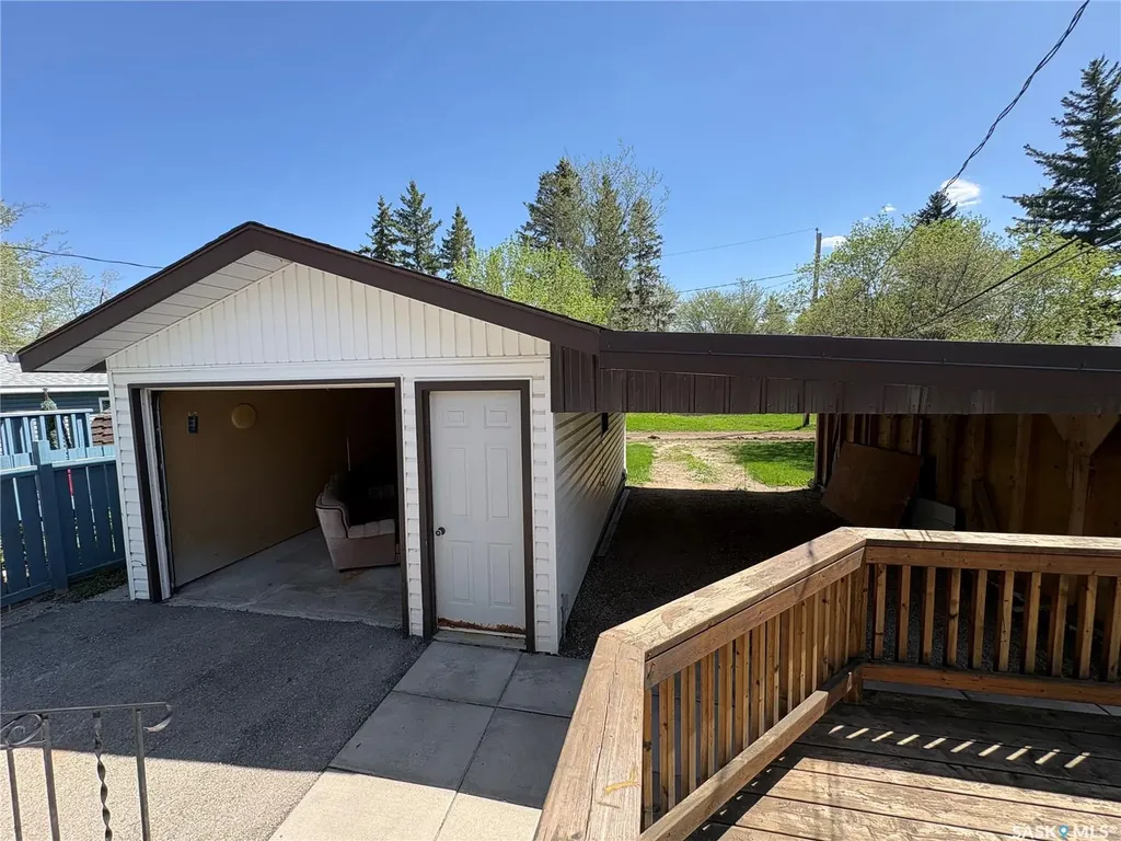 86 1st Street SW Wadena SK S0A 4J0