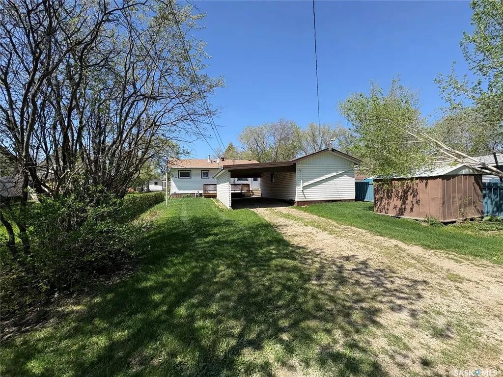 86 1st Street SW Wadena SK S0A 4J0