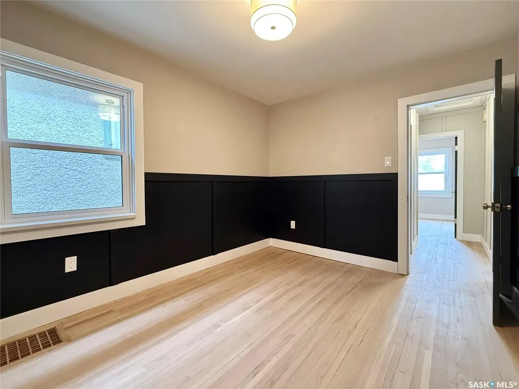 2471 Broder Street Regina SK S4N 3T1