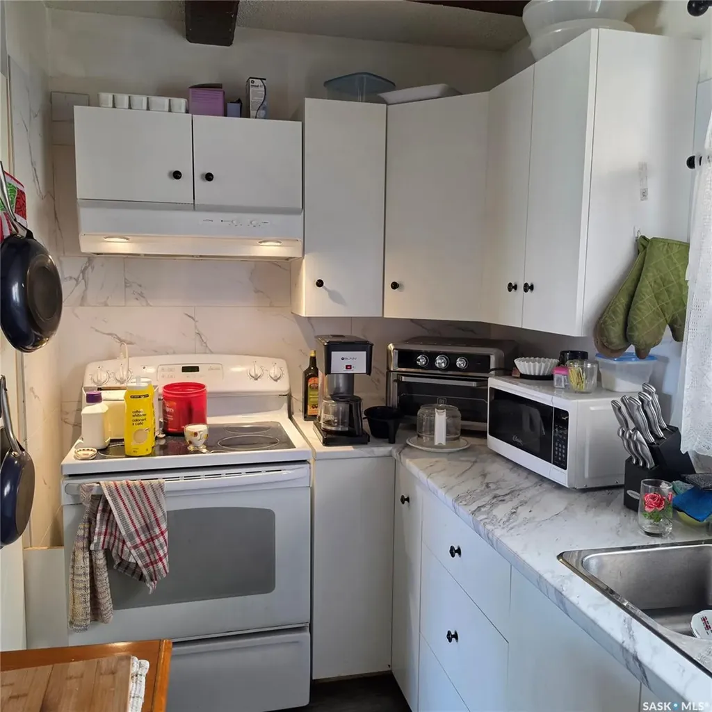 38 6th Street SE Preeceville SK S0A 3B0