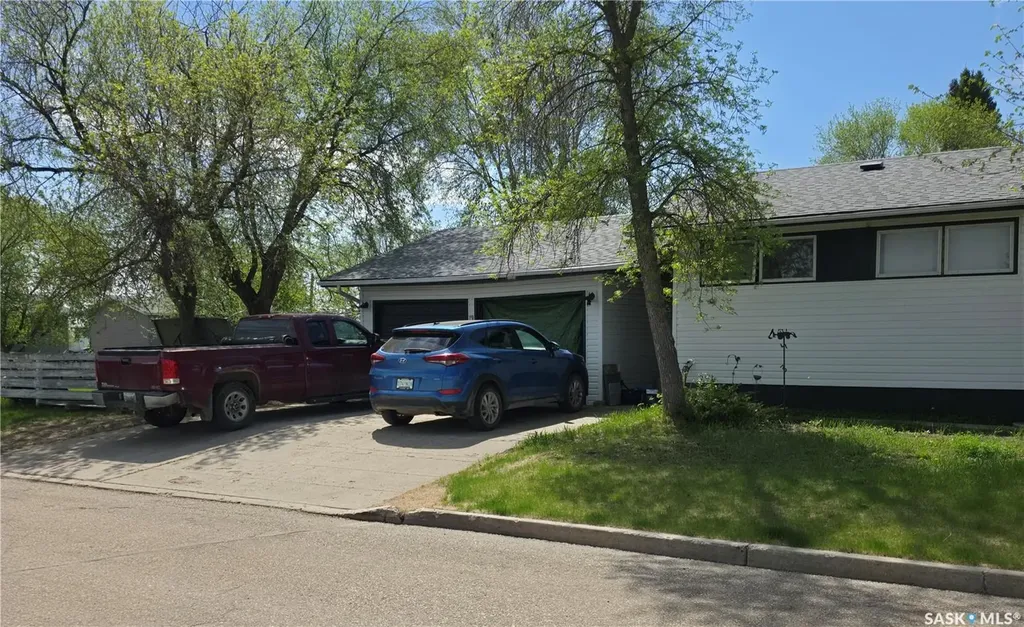 38 6th Street SE Preeceville SK S0A 3B0