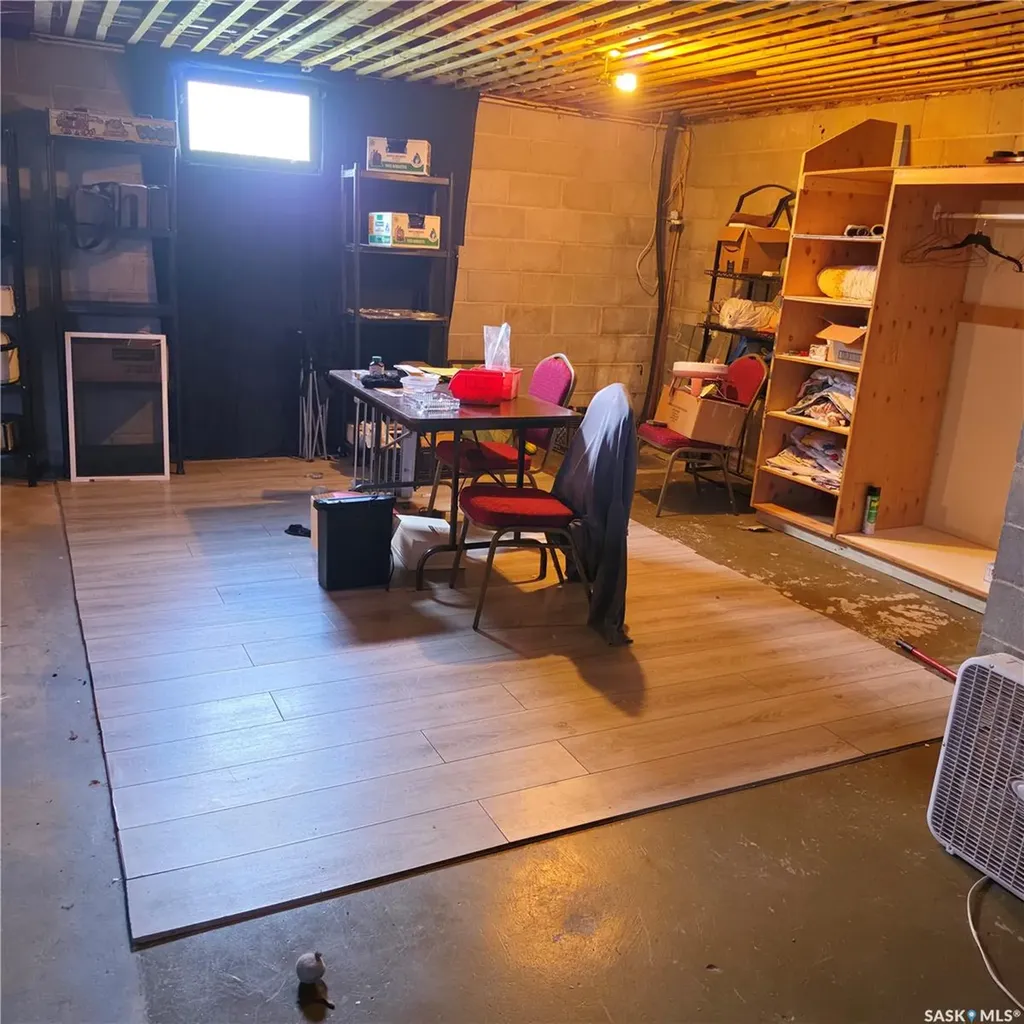 38 6th Street SE Preeceville SK S0A 3B0
