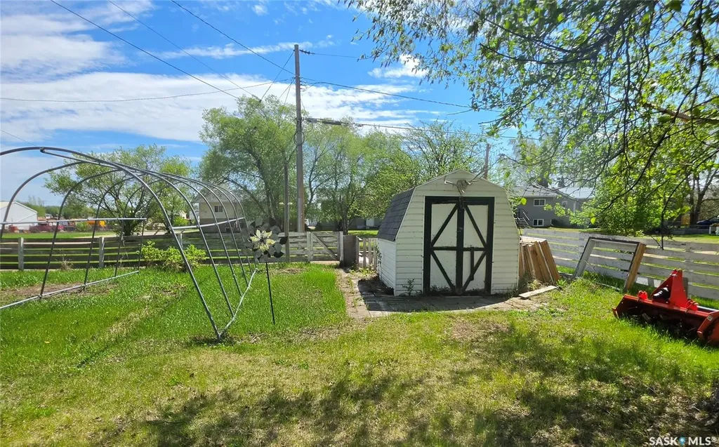 38 6th Street SE Preeceville SK S0A 3B0