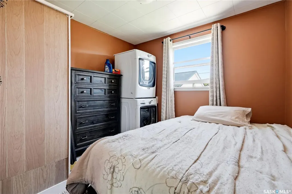 780 Railway Avenue Elbow SK S0H 1J0