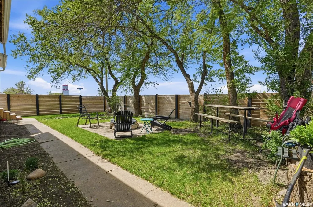 780 Railway Avenue Elbow SK S0H 1J0