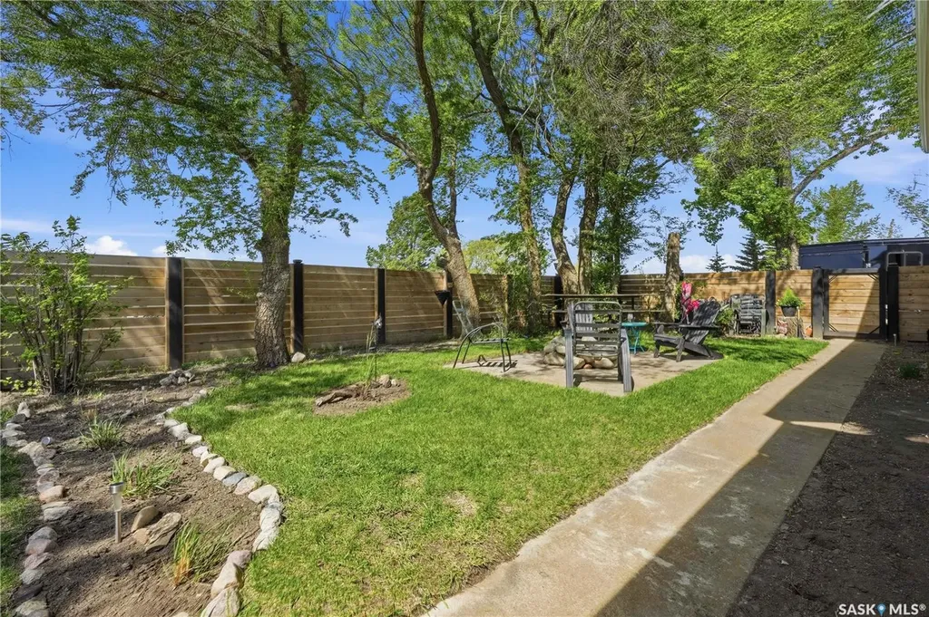 780 Railway Avenue Elbow SK S0H 1J0