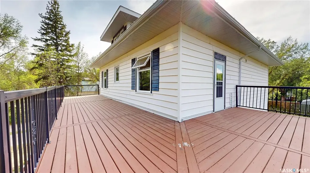 309 Marsh Street Maple Creek SK S0N 1N0