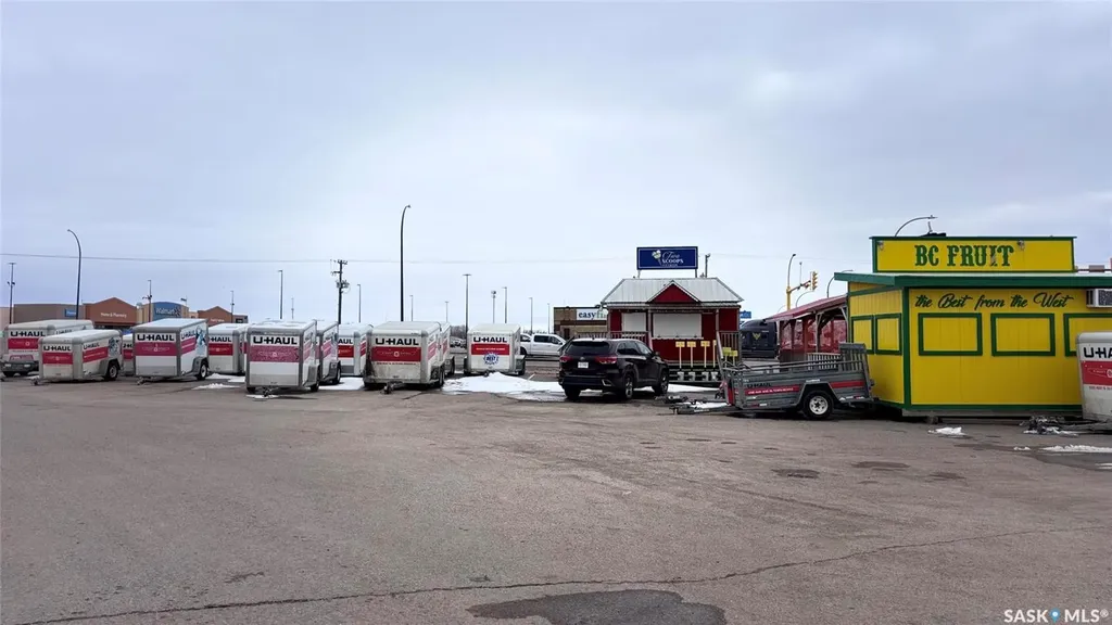 521 Pioneer Avenue North Battleford SK S9A 4A9