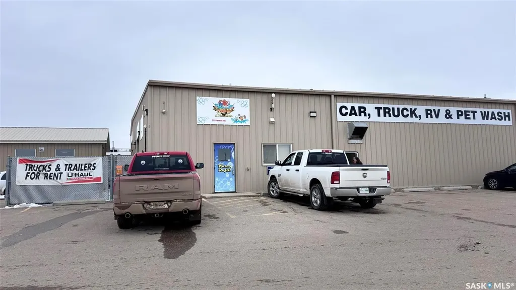 521 Pioneer Avenue North Battleford SK S9A 4A9
