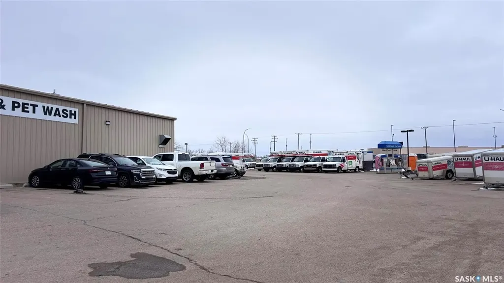 521 Pioneer Avenue North Battleford SK S9A 4A9