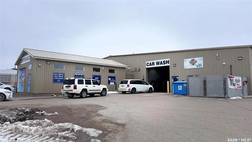 521 Pioneer Avenue North Battleford SK S9A 4A9