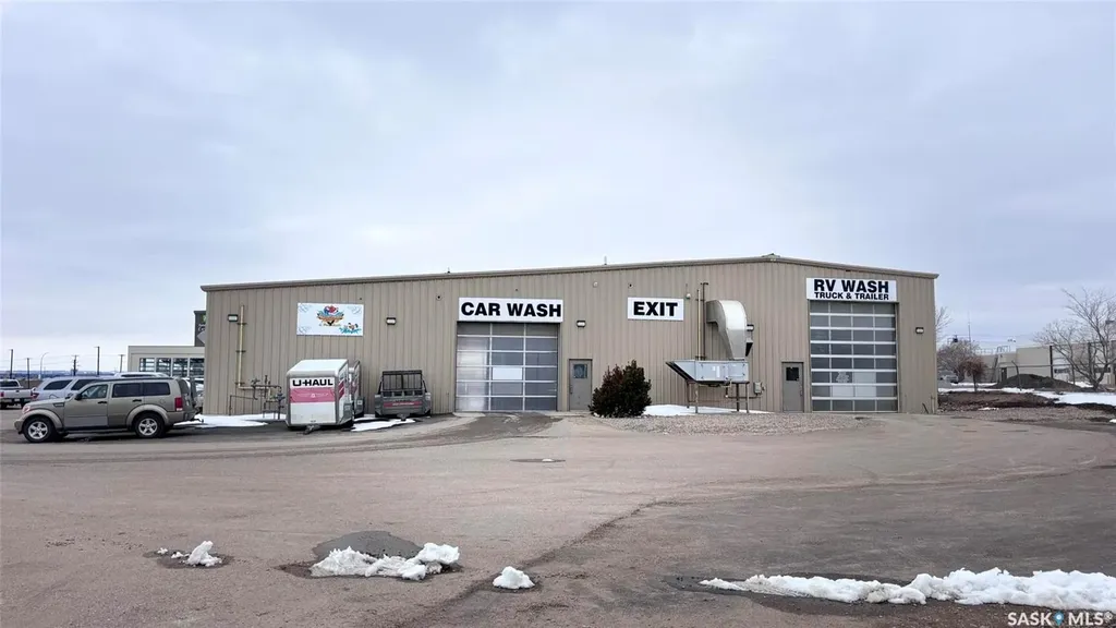 521 Pioneer Avenue North Battleford SK S9A 4A9