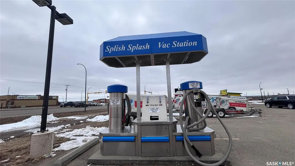 521 Pioneer Avenue North Battleford SK S9A 4A9