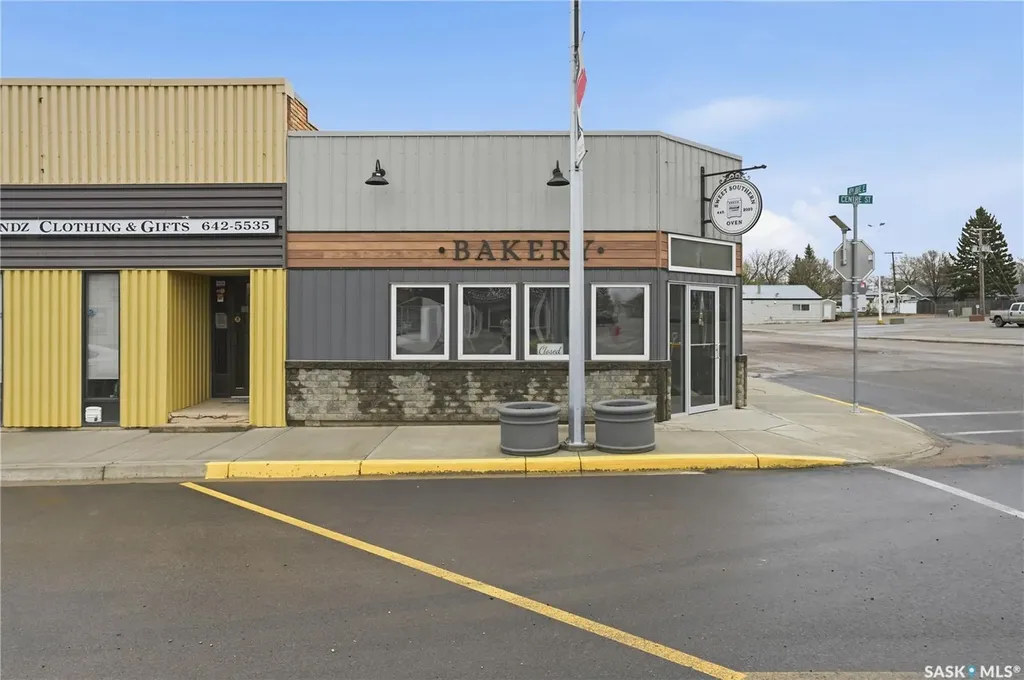 339 Centre Street Assiniboia SK S0H 0B0