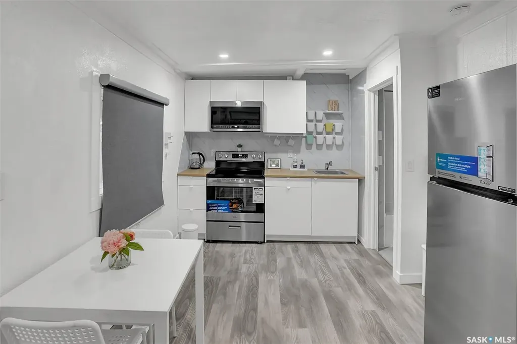1668 Ottawa Street Regina SK S4P 1N9
