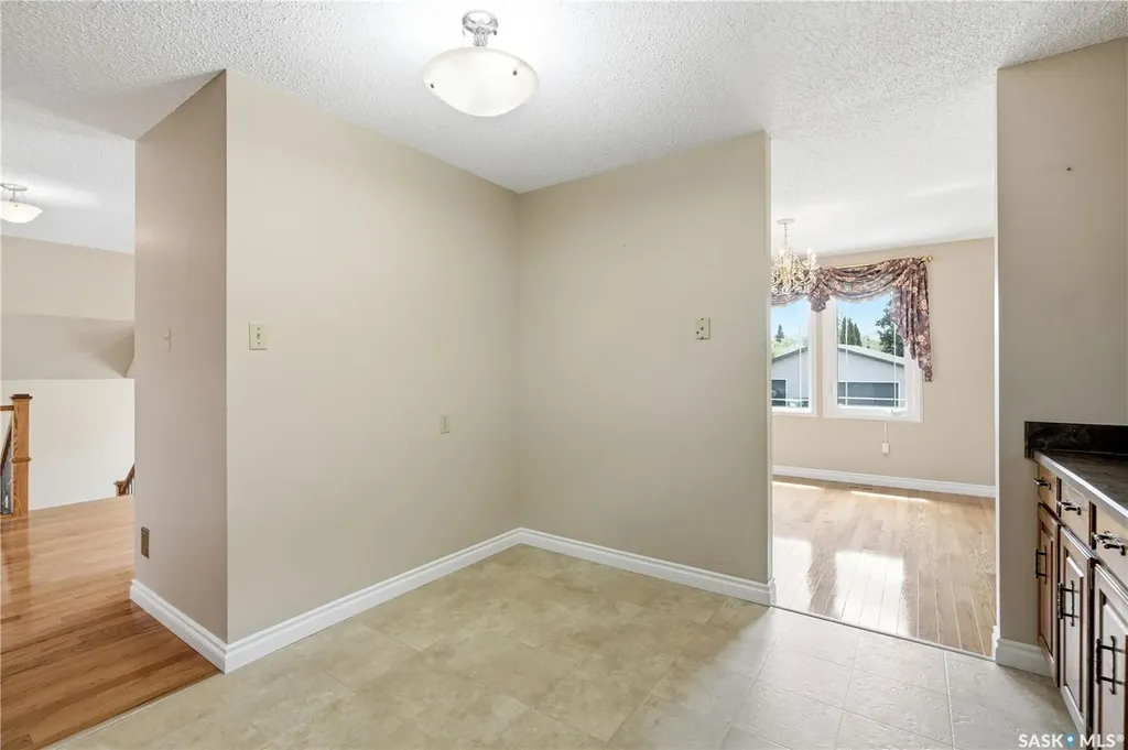 579 Tobin Crescent Saskatoon SK S7K 4N9